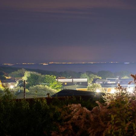 Bijou Annexe, Sea View, Private Entrance & Parking - Folkestone Hotel Exterior photo